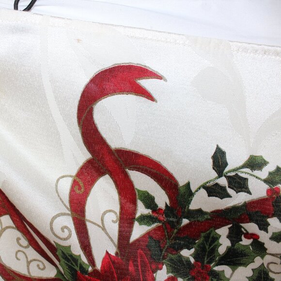 Vintage Poinsettia Holly Berries Holiday Fabric Rectangle Tablecloth 114" X 58" - Picture 5 of 10